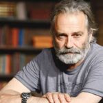 Haluk Bilginer: Keşke oyun izlemek için gelselerdi