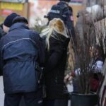 İki direnişçi Yüksel’de polis bariyerini aştı