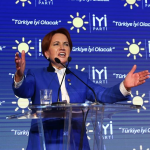 Akşener: “15 Temmuz’da güvende olduğunu anlayınca kahramanlık tasladın”