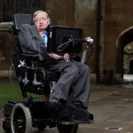 Stephen Hawking yaşamını yitirdi