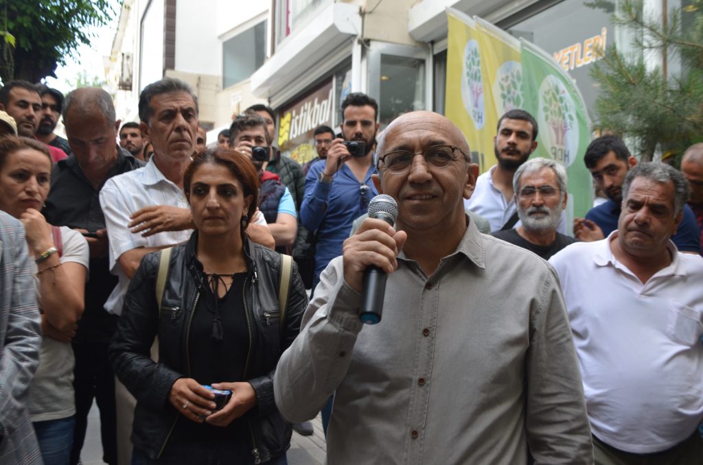 Dersim’de coşkulu HDP seçim bürosu açılışı: Mutlaka kazanacağız-VİDEO