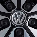 Otomotiv devi Volkswagen’e 1 milyar euro para cezası
