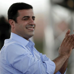 Demirtaş;” Kimse AKP uğruna suça bulaşmaya kalkmasın, başlarını yakarlar”