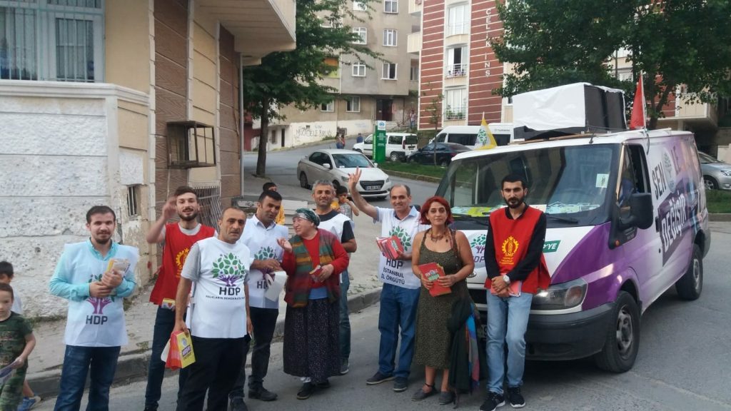 SMF ve HDP’den Gazi Mahallesi’nde seçim çalışması