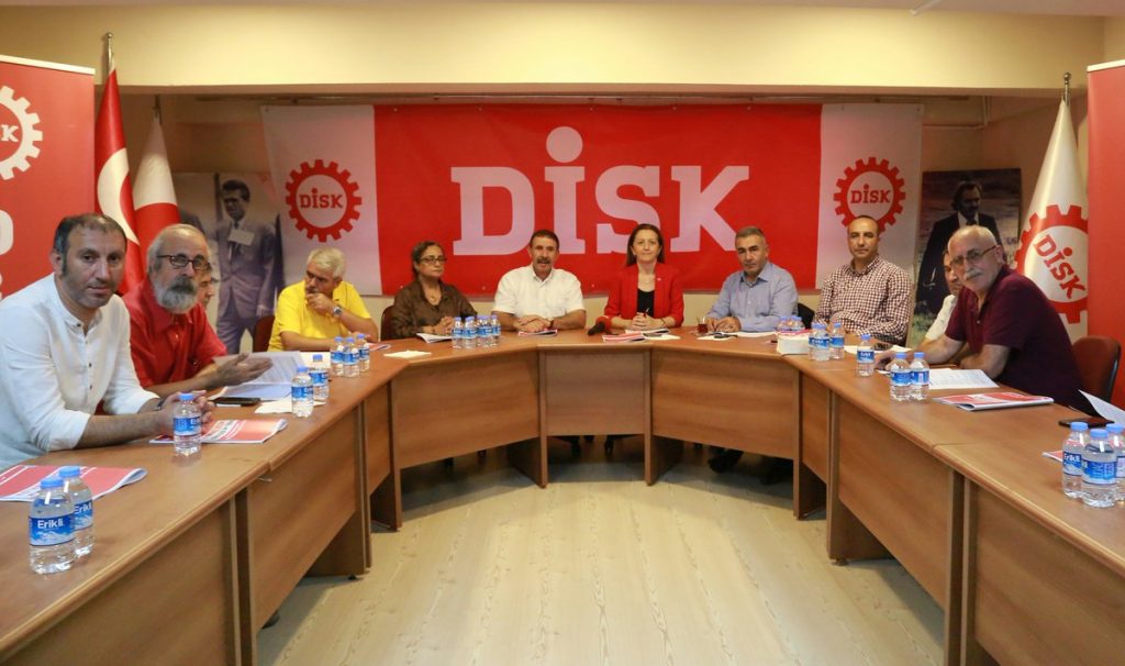 DİSK: OHAL ve Başkanlık rejimi emeğe zararlıdır
