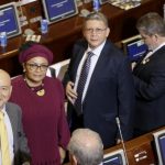 Eski FARC gerillaları Meclis’te yemin etti
