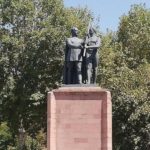 Heykelin “müstehcen” durumuna müdahale, şort giydirilmeli!