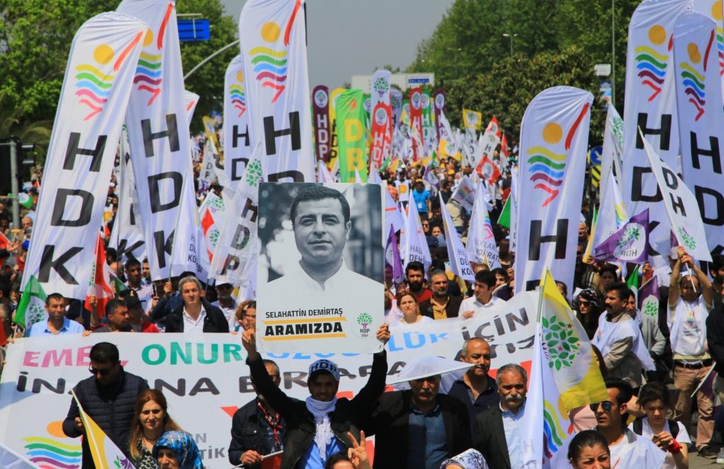 HDP İskenderun ilçe eşbaşkanları gözaltına alındı
