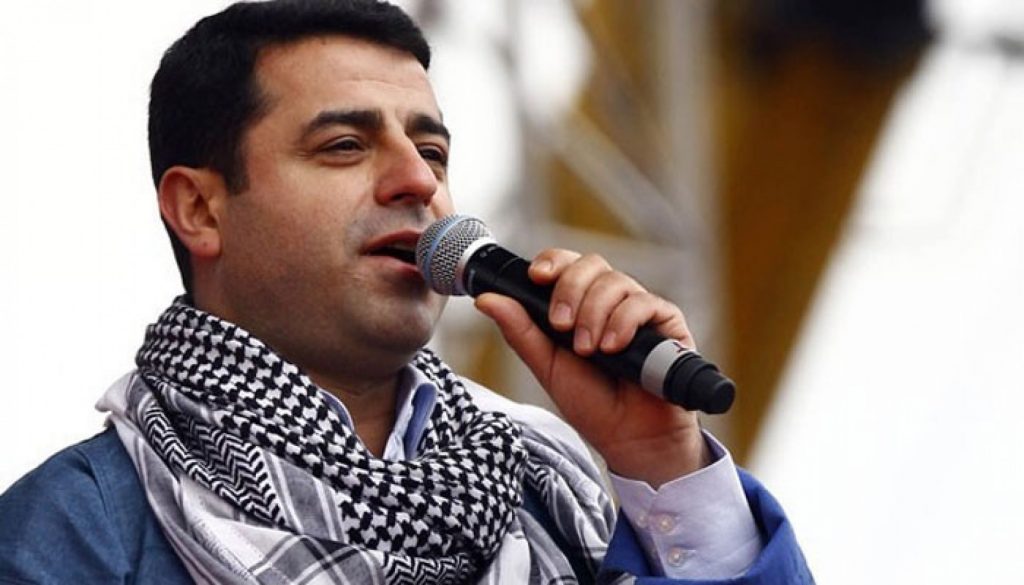 Demirtaş; Ben talancıların, rüşvetçilerin gemisinde değilim