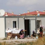 Depremin üzerinden yıllar geçmesine rağmen hala konteynırda kalıyorlar