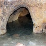 Evleri su basınca yeraltı şehri ortaya çıktı!