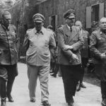 Merkel: Hitler’e suikast düzenleyenler örnek alınacak kişiler