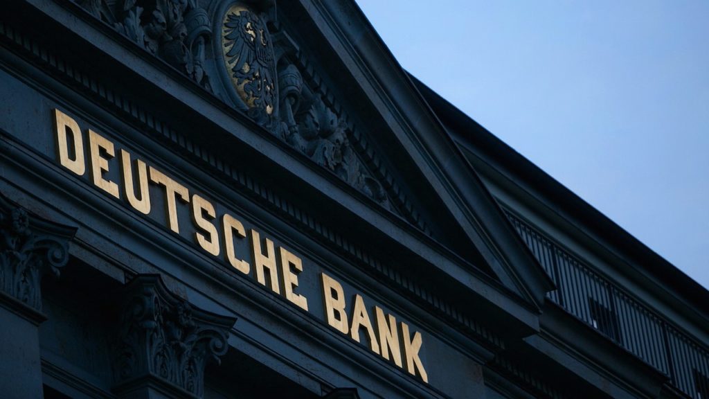 Deutsche Bank yeniden yapılanıyor: 20 bin işçi işsiz