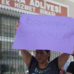 Şiddet gördüğü erkekten boşanamayan kadın destek çağrısında bulundu