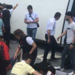 Havalimanı işçilerini taşıyan minibüs devrildi