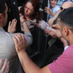 Darp edilerek gözaltına alınan HDP'li vekil suç duyurusunda bulunacak! 3 Darp edilerek gözaltına alınan HDP’li vekil suç duyurusunda bulunacak!