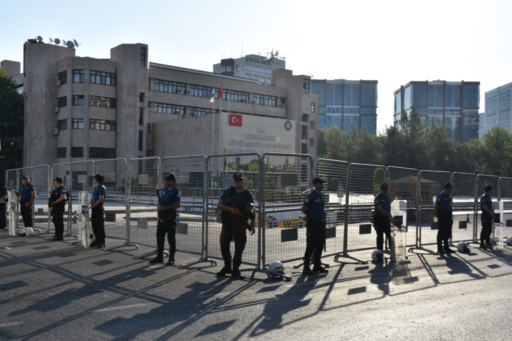 ‘AKP faşizmi seçti’