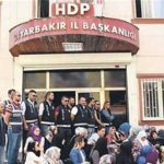 Cizre’de polisler iş vaadiyle ailelerden HDP önüne gitmelerini istedi