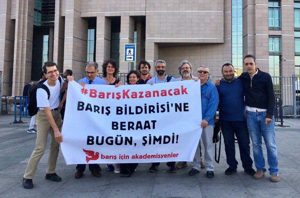 AYM kararı sonrası ‘Barış Bildirisi’ imzacısı akademisyenlere verilen beraat kararları sürüyor