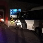 Soma’da maden işçilerini taşıyan servis ile kamyon çarpıştı: 26 işçi yaralandı