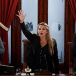 Jeanine Añez, kendini Bolivya devlet başkanı ilan etti