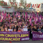 Kadınlardan Kadıköy sokaklarında kitlesel eylem