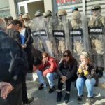 Akpazar belediye meclis üyeleri belediyeye alınmıyor