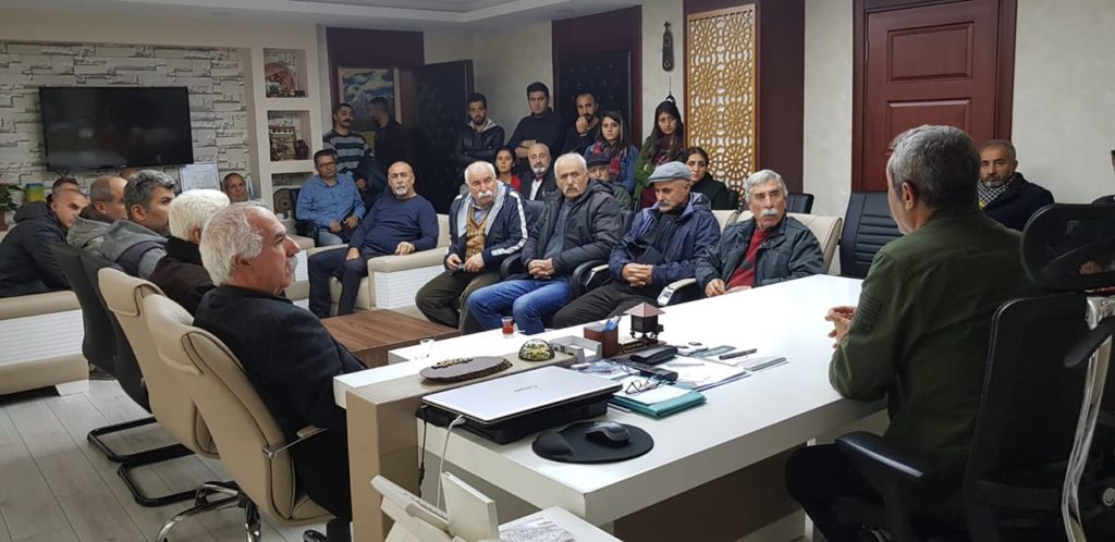 Dersim Belediyesi zam teklifini reddetti, şoförler kontak kapattı, öğrenciler belediyeyi savundu
