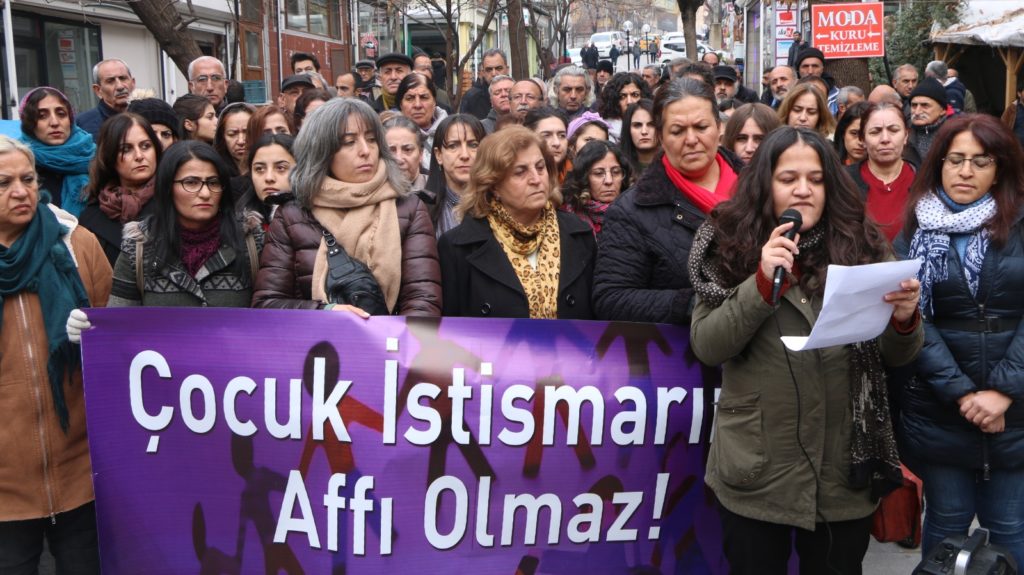 Dersim’de eylem: “Çocukların cinsel istismarının affı olmaz”