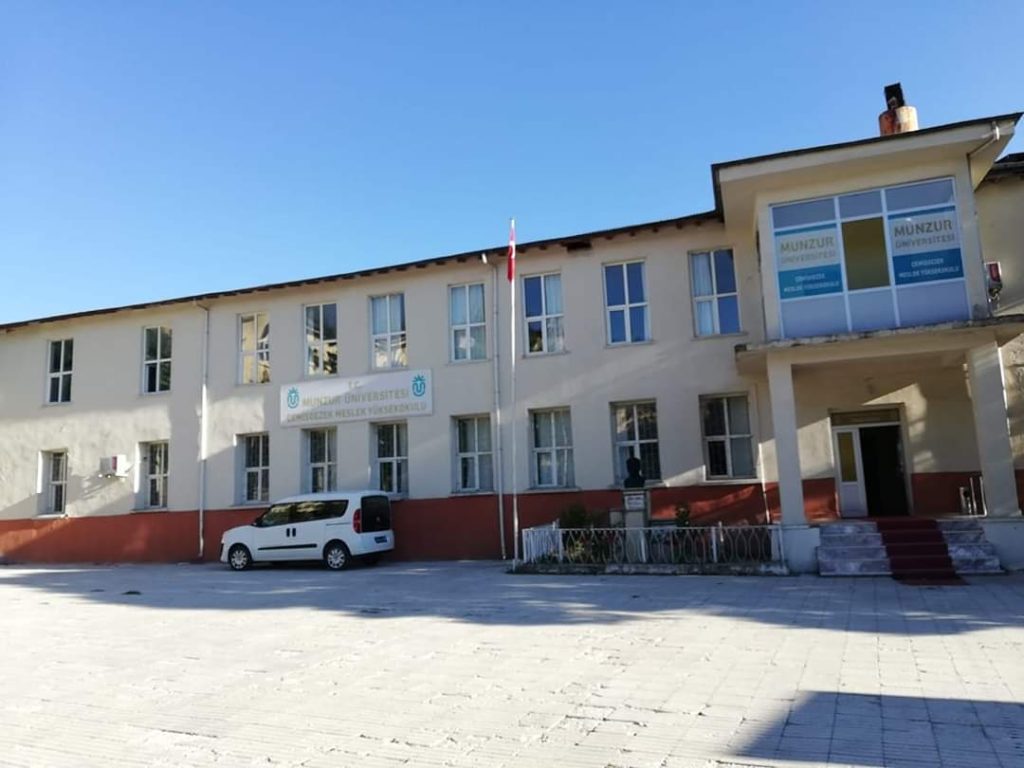 Çemişgezek Yüksekokulu Öğrencileri: “Can güvenliğimiz hiçe sayılıyor”