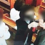 Kilisede ağzına tuzlu su sıkılan onlarca kişi koronavirüse yakalandı