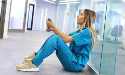 aSağlık çalışanlarına istifa sınırlaması