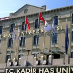 İstanbul'da bir üniversite koronavirüs nedeniyle eğitime ara verdi 3 İstanbul’da bir üniversite koronavirüs nedeniyle eğitime ara verdi