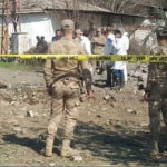 Hatay Kırıkhan’da bir evin bahçesine İHA düştü