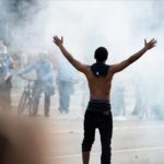 ADHK: Kapitalist barbarlığın merkez üssü, ana karargahı, ezilenlerin görkemli eylemleriyle sarsılıyor!