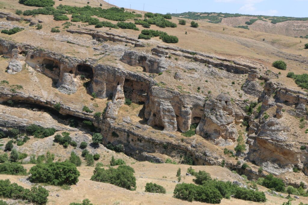 Dersim’de arkeolojik alana taş ocağı projesi