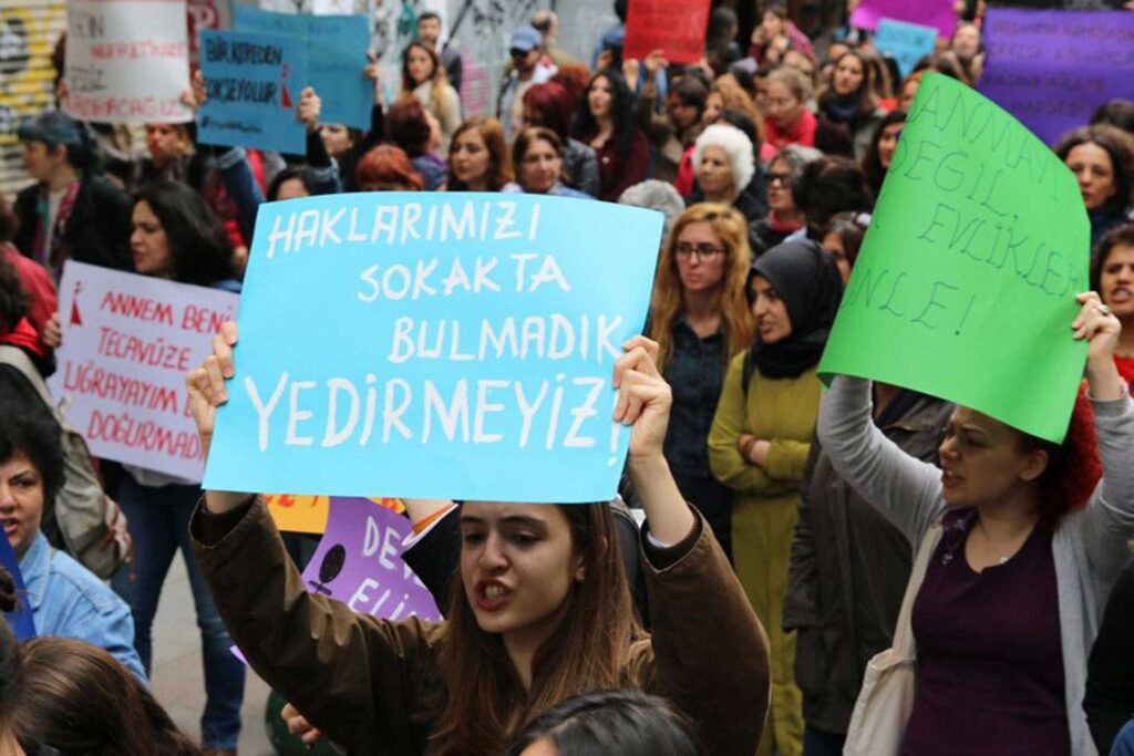 İHD: İstanbul Sözleşmesi’ne sahip çıkacağız