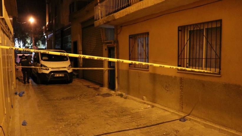 823x463cc izmir de supheli kadin olumu