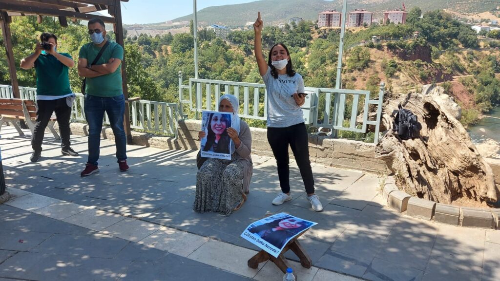 Gülistan Doku’nun ailesi oturma eylemi başlattı