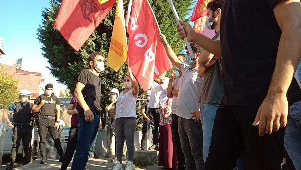 1 Mayıs Mahallesi’nde işkenceyle gözaltına alınan 28 kişi bugün Kartal Anadolu Adliyesi’ne çıkartılacak