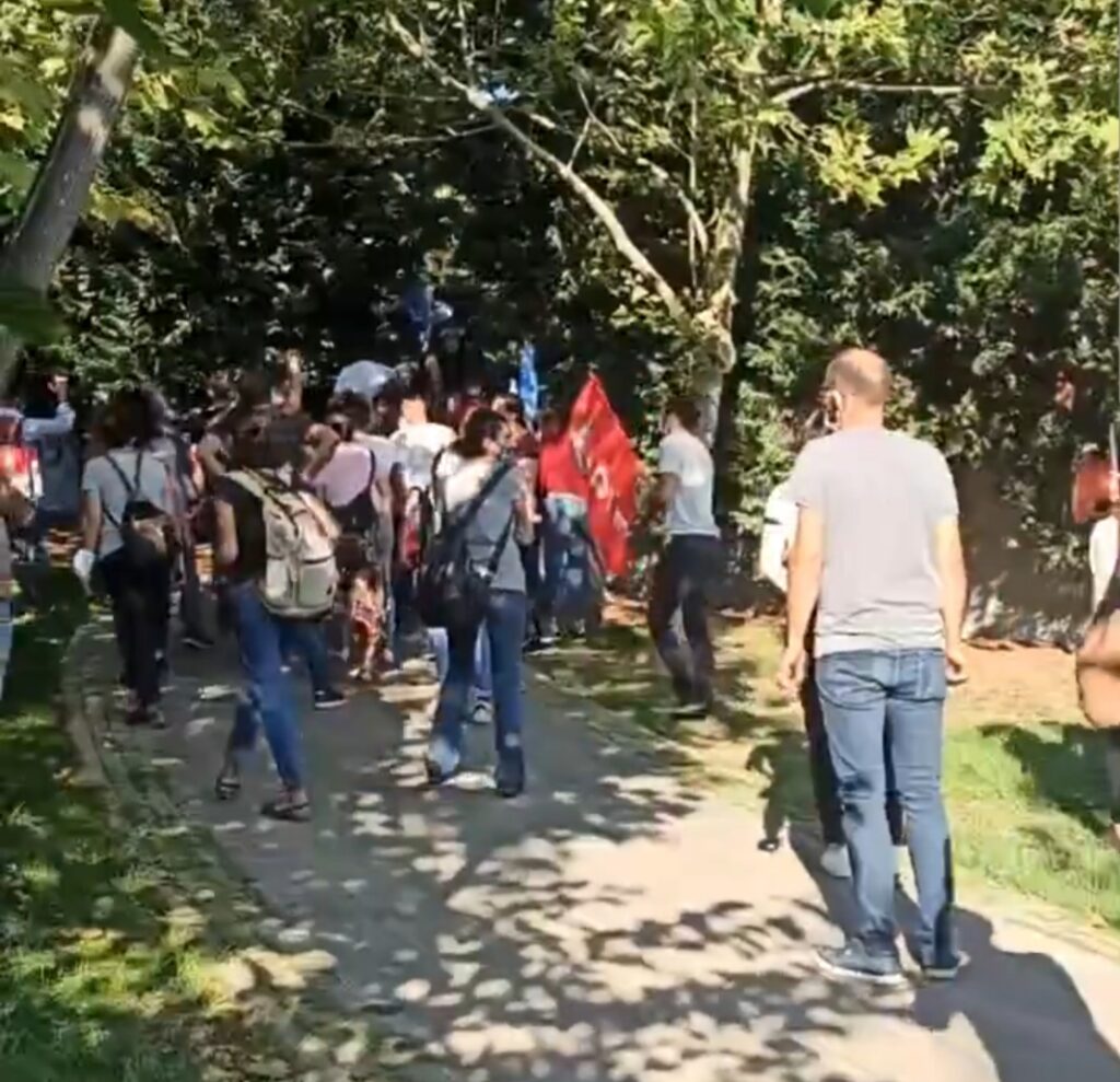1 Mayıs Mahallesi’nde yapılmak istenen yürüyüşe polis saldırdı: Çok sayıda gözaltı var