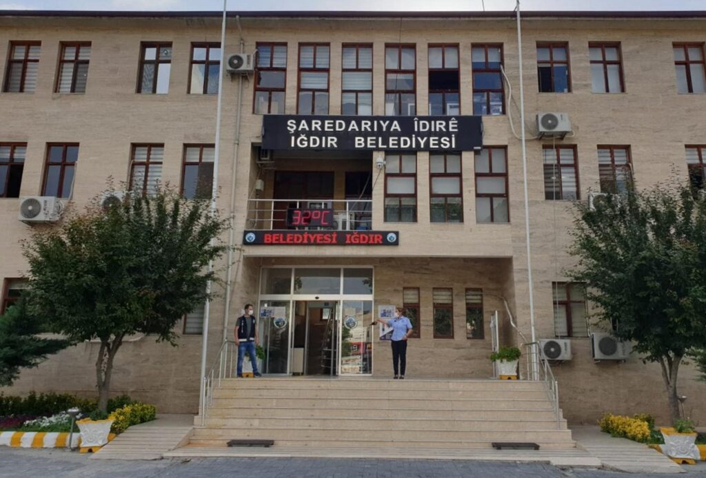 Kayyım yönetimindeki belediyede çok sayıda işçi ve memur ihraç edildi