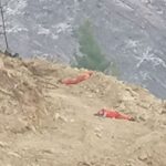 İşçiler 44 saatlik yangından sonra toprağın üzerinde uyudular