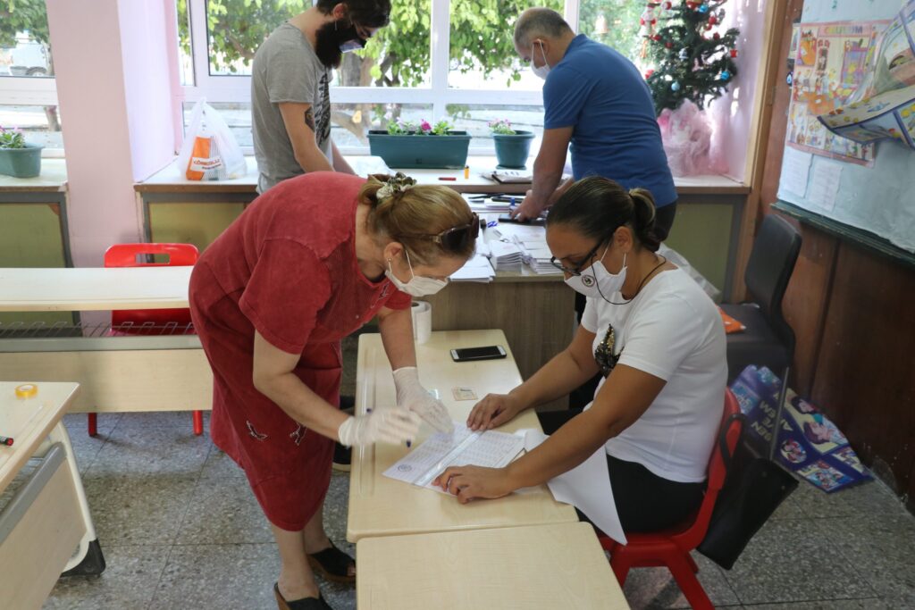 KKTC’de Cumhurbaşkanlığı seçimi başladı