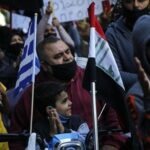 Mülteciler Yunanistan’da AB binasının önünde eylem gerçekleştirdi