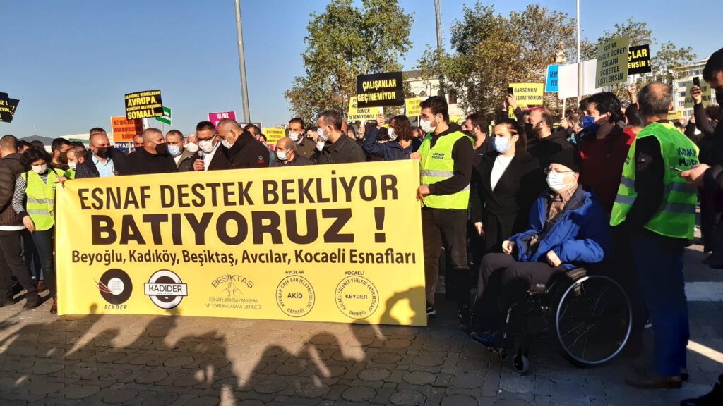 Kadıköy’de esnaftan eylem:  Batıyoruz