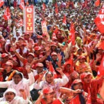 Hindistan’da 250 milyon emekçi greve giderek iş bıraktı