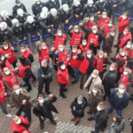 Metal işçileri saldırıları protesto etti