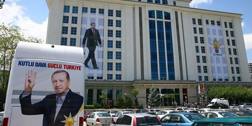 Kulis: AKP ilçe binası üç aydır kirasını ödeyemiyor