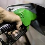 Benzine fiyatına 11 kuruş zam